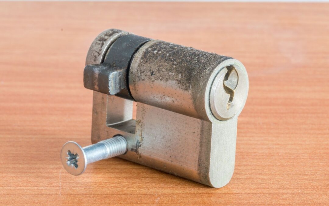 Signs That You Need A Cylinder Lock To Protect Your Home